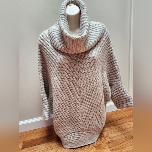 BCBGMaxAzria Sweaters - Y2K Cowl Neck Batwing Chunky Sweater BGBGMAXAZRIA